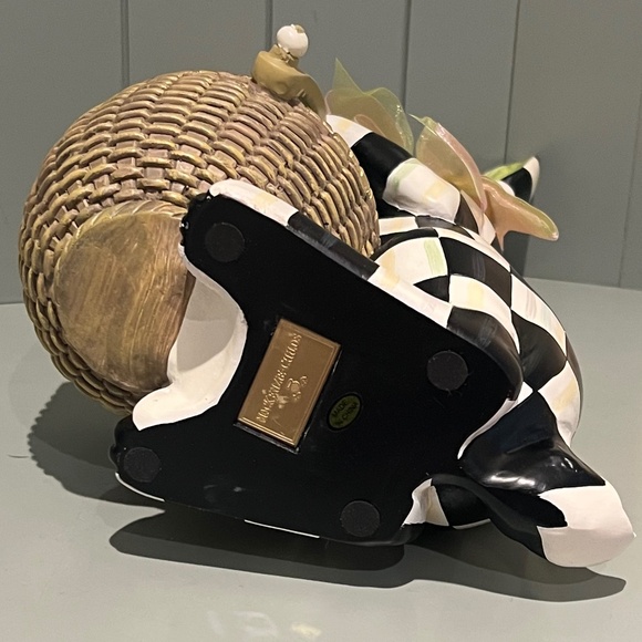 Mackenzie-Childs Courtly Check Basket Bunny -Easter-NEW CONDITION - Picture 9 of 10